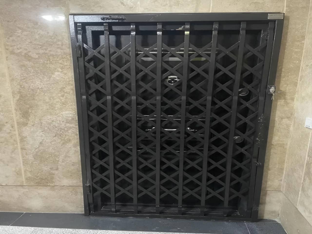 درب آکاردئونی | ایمن سازی درب آکاردئونی