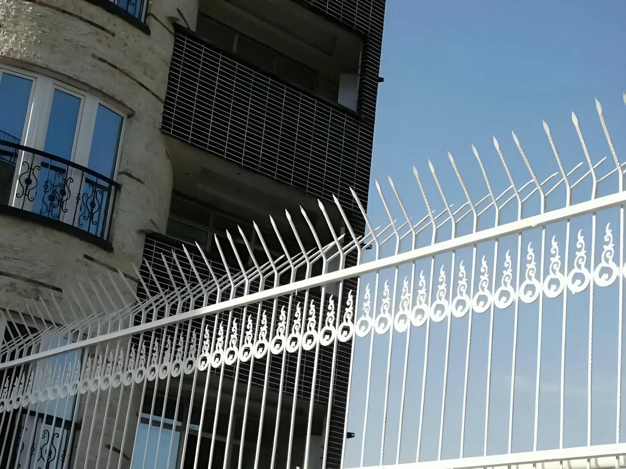 حفاظ دیوار | ایمن سازی حفاظ دیوار
