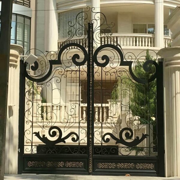 درب فرفورژه مدل نگین با طراحی لوکس