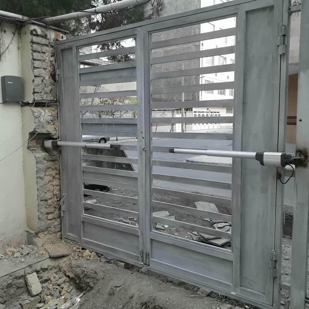 نصب جک درب پارکینگ ضدزنگ در شیراز