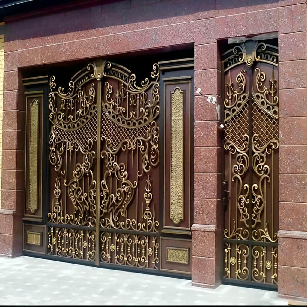 نصب درب حیاط فرفورژه کلاسیک در تبریز
