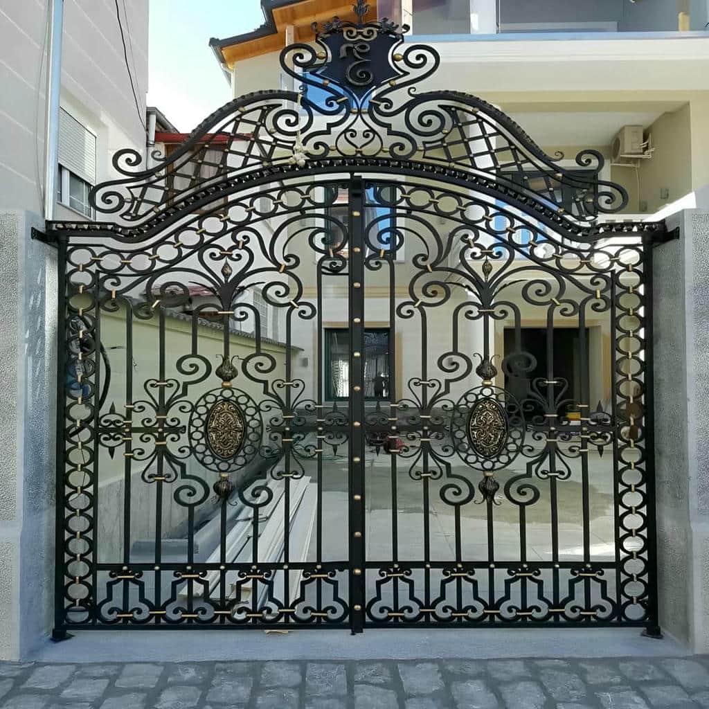 درب حیاط در آبادان