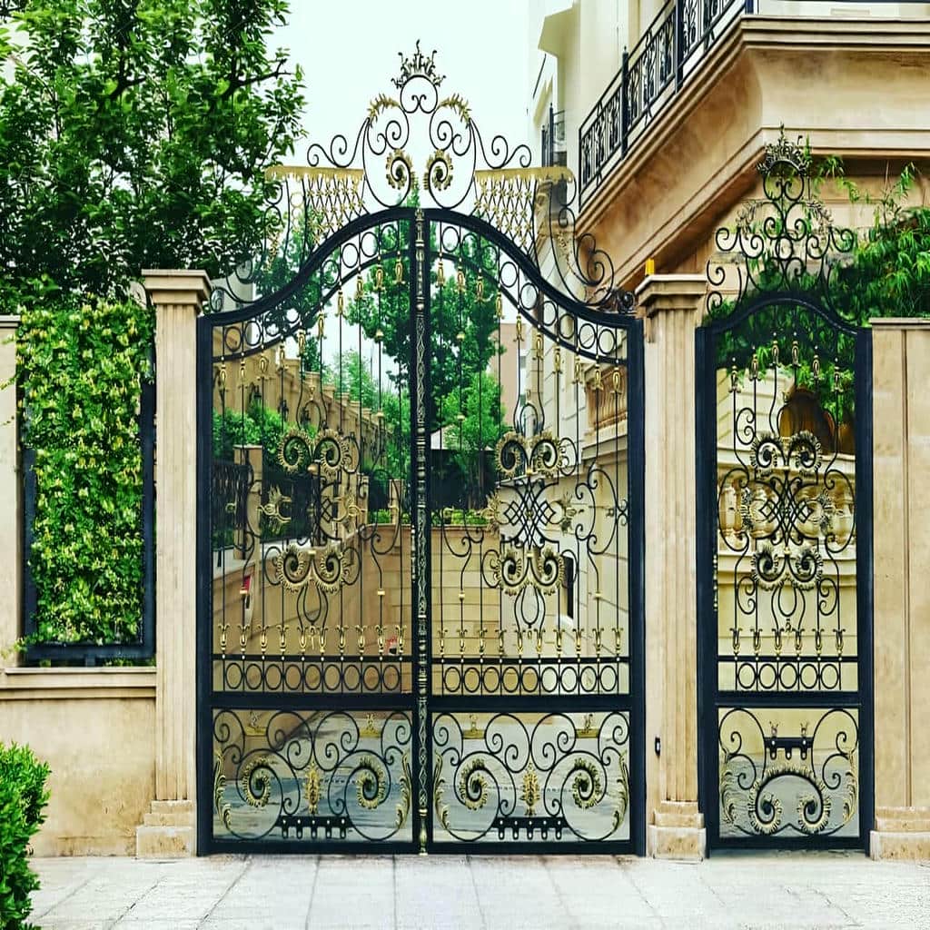 قیمت درب حیاط فرفورژه کلاسیک در مهرشهر کرج