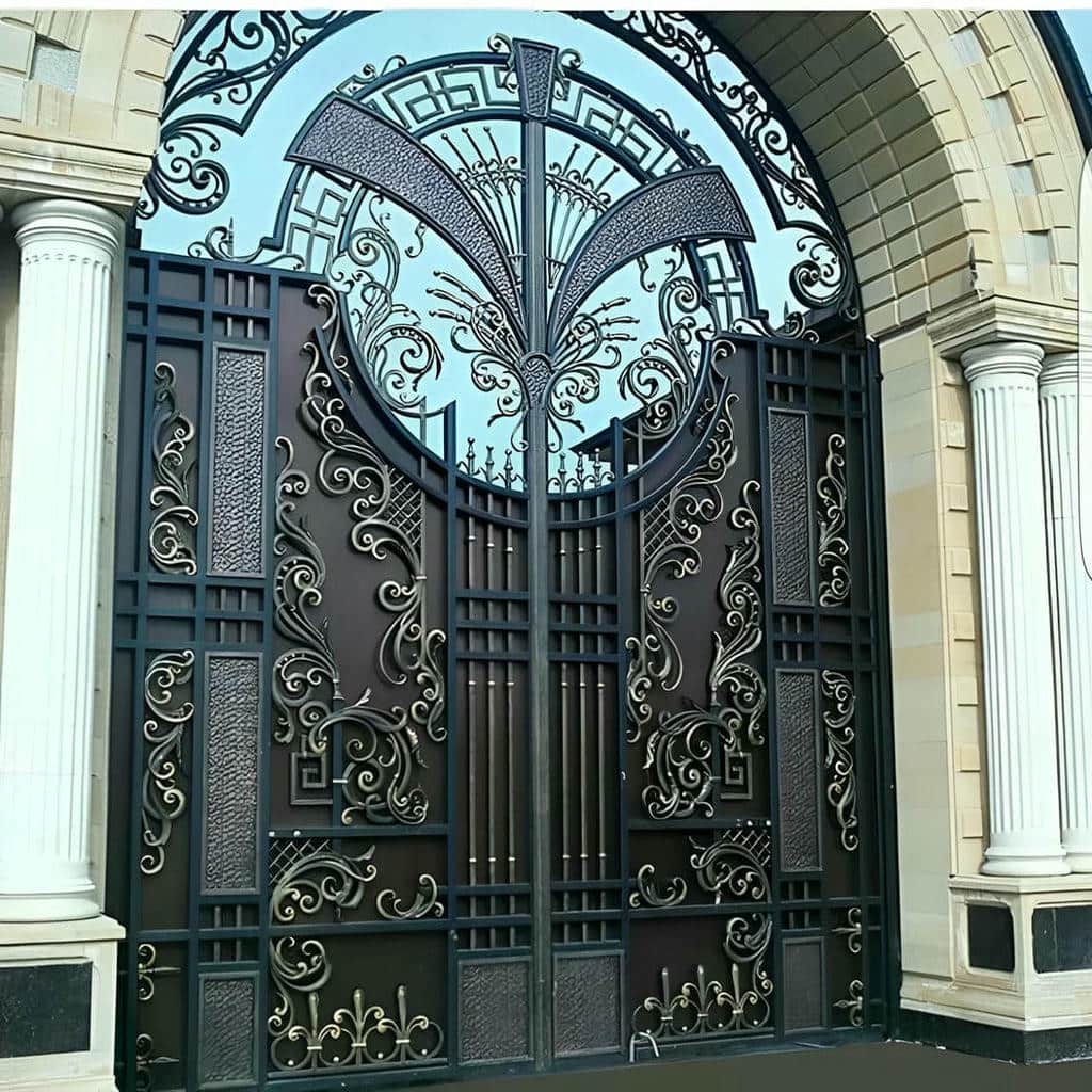 درب حیاط در بیرجند