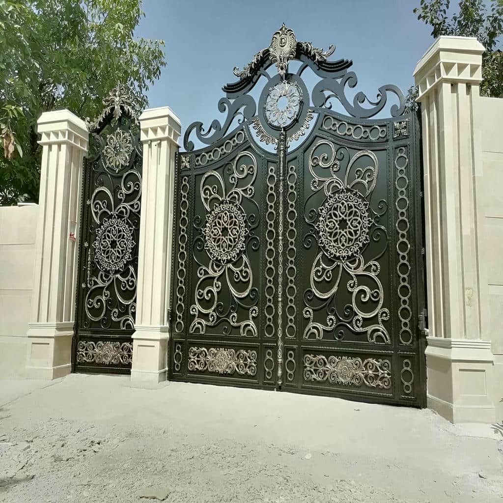 قیمت درب حیاط فرفورژه کلاسیک در قشم