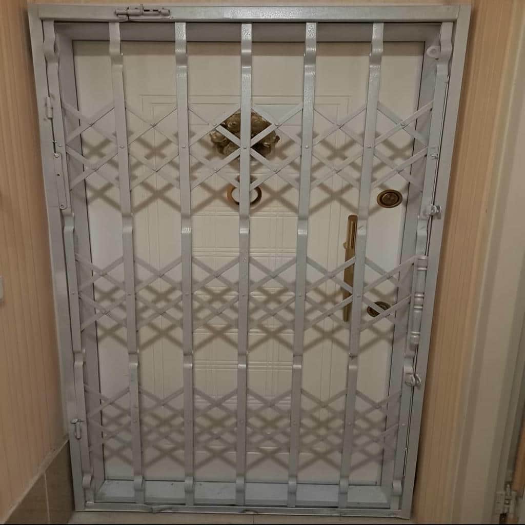فروش درب آکاردئونی حفاظ آپارتمان تمام گل در ساری