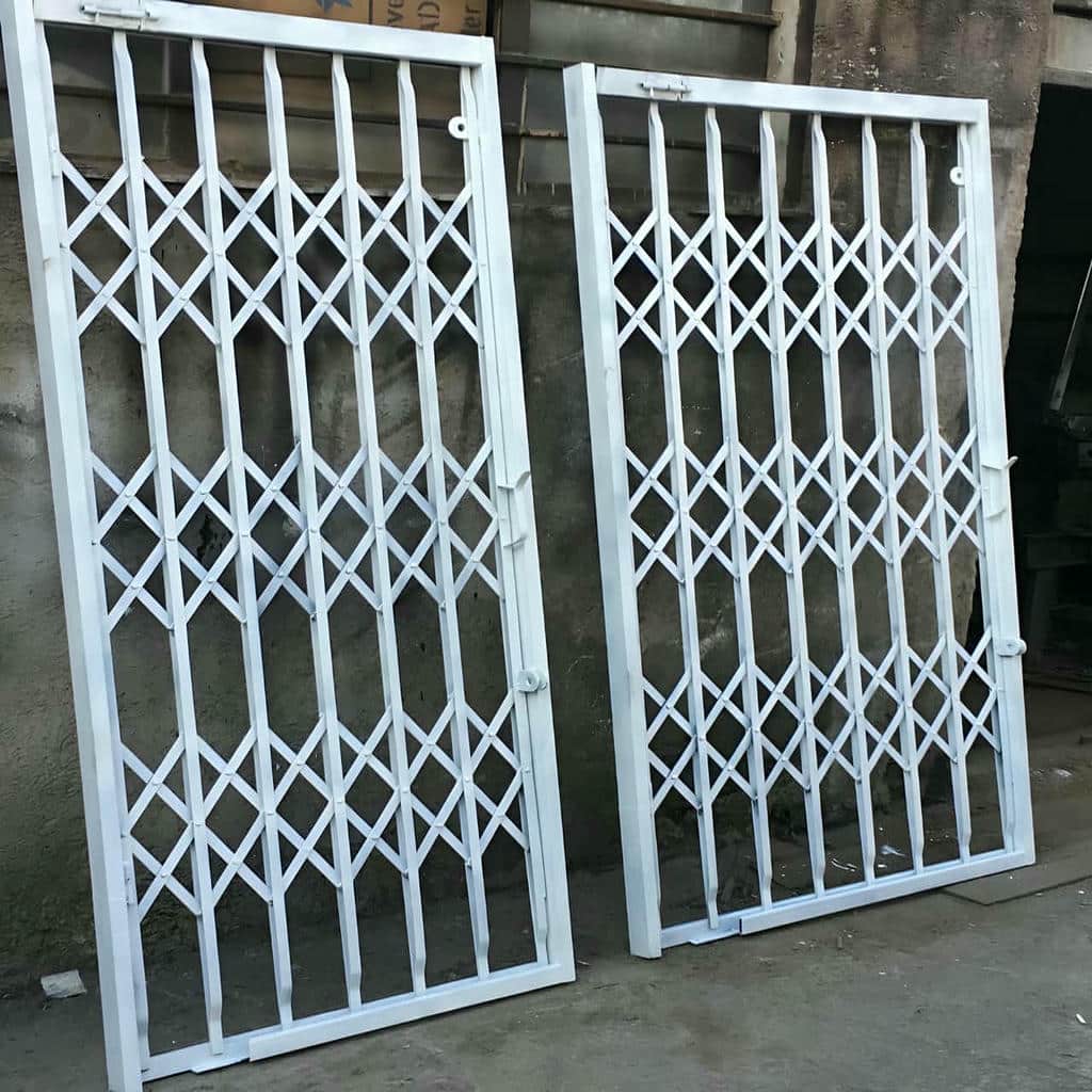 قیمت درب آکاردئونی حفاظ آپارتمان سه‌گل در شهرکرد