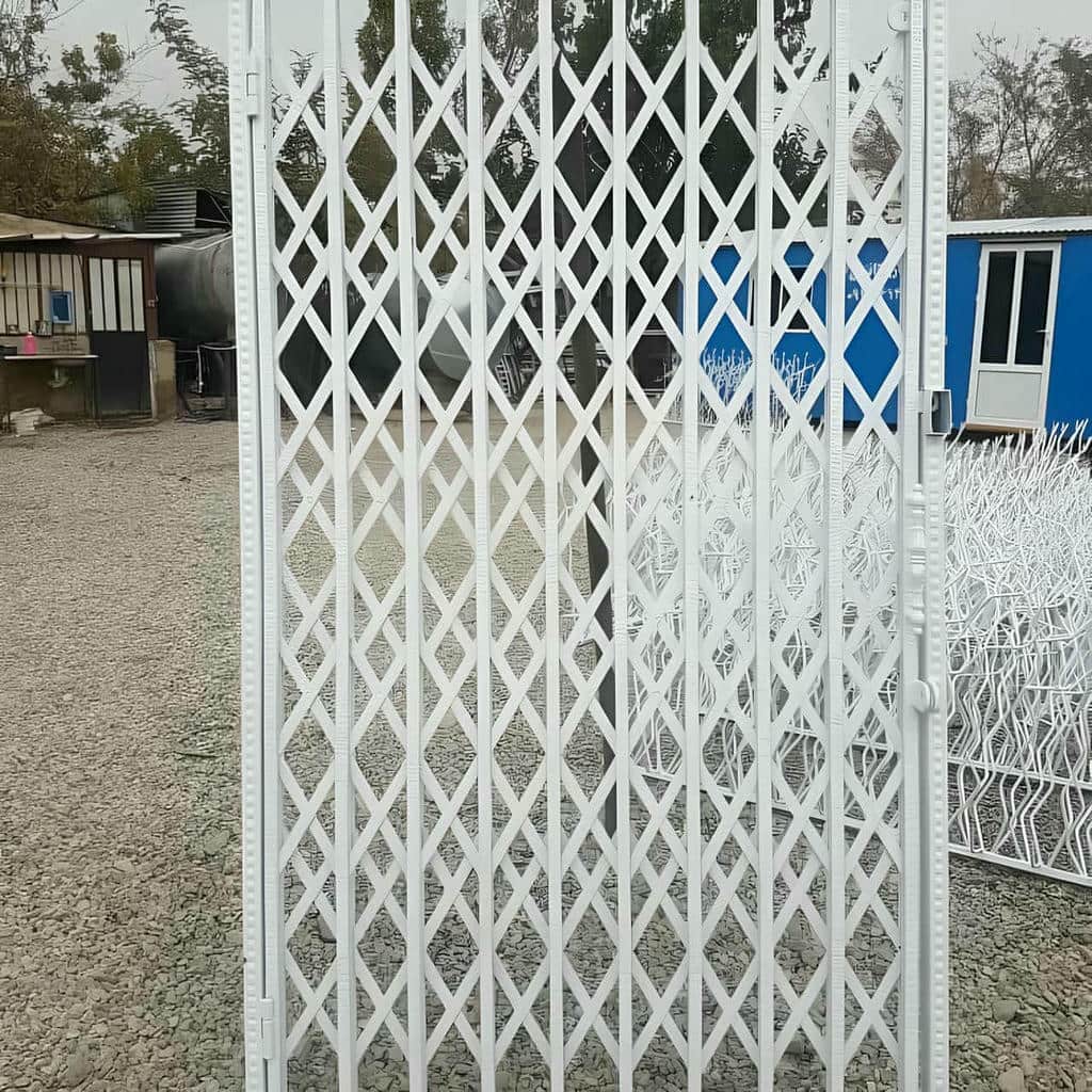 نصب درب آکاردئونی حفاظ آپارتمان چهارگل در بندر دیلم