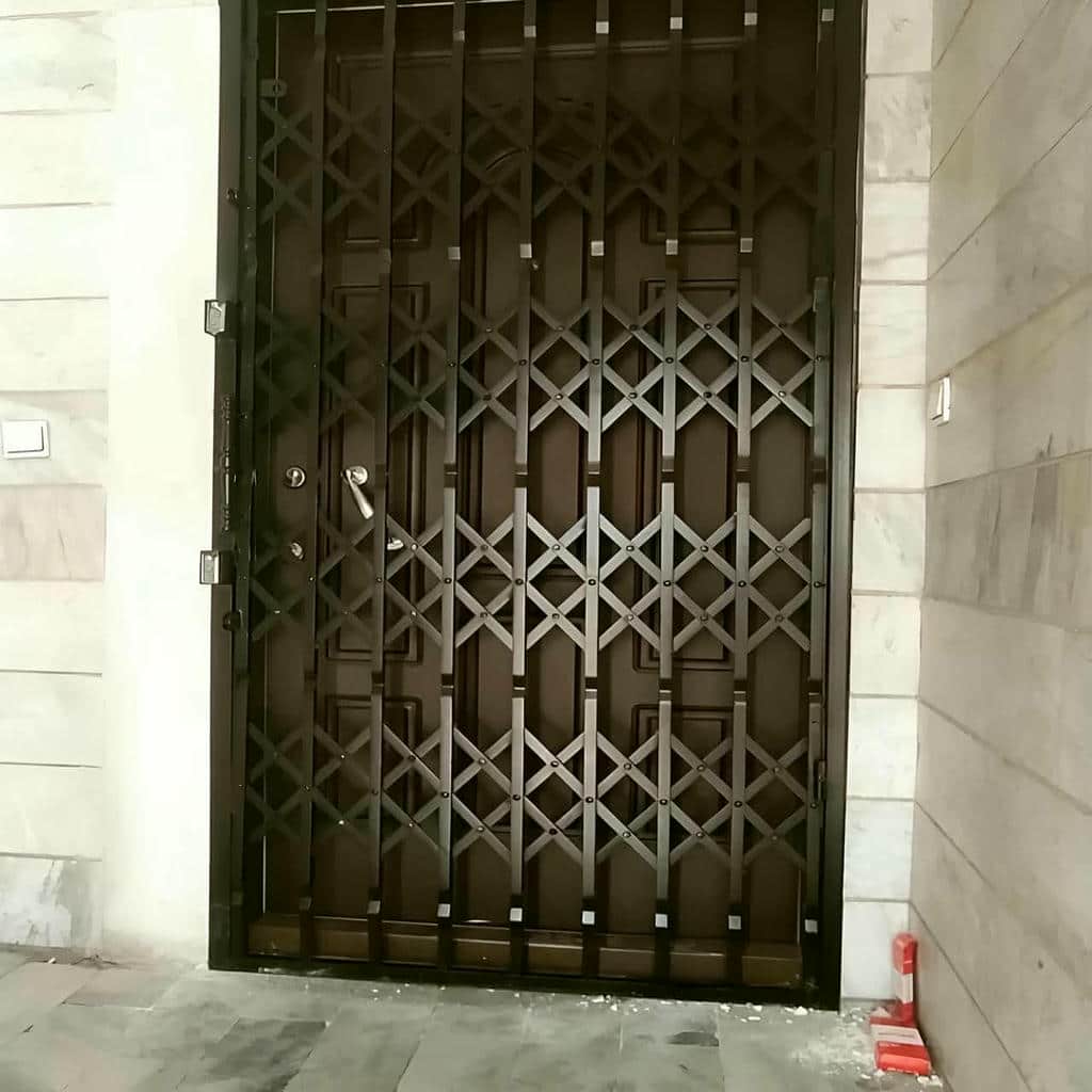 کارخانه درب آکاردئونی حفاظ آپارتمان قفل ضدبرش در زاهدان