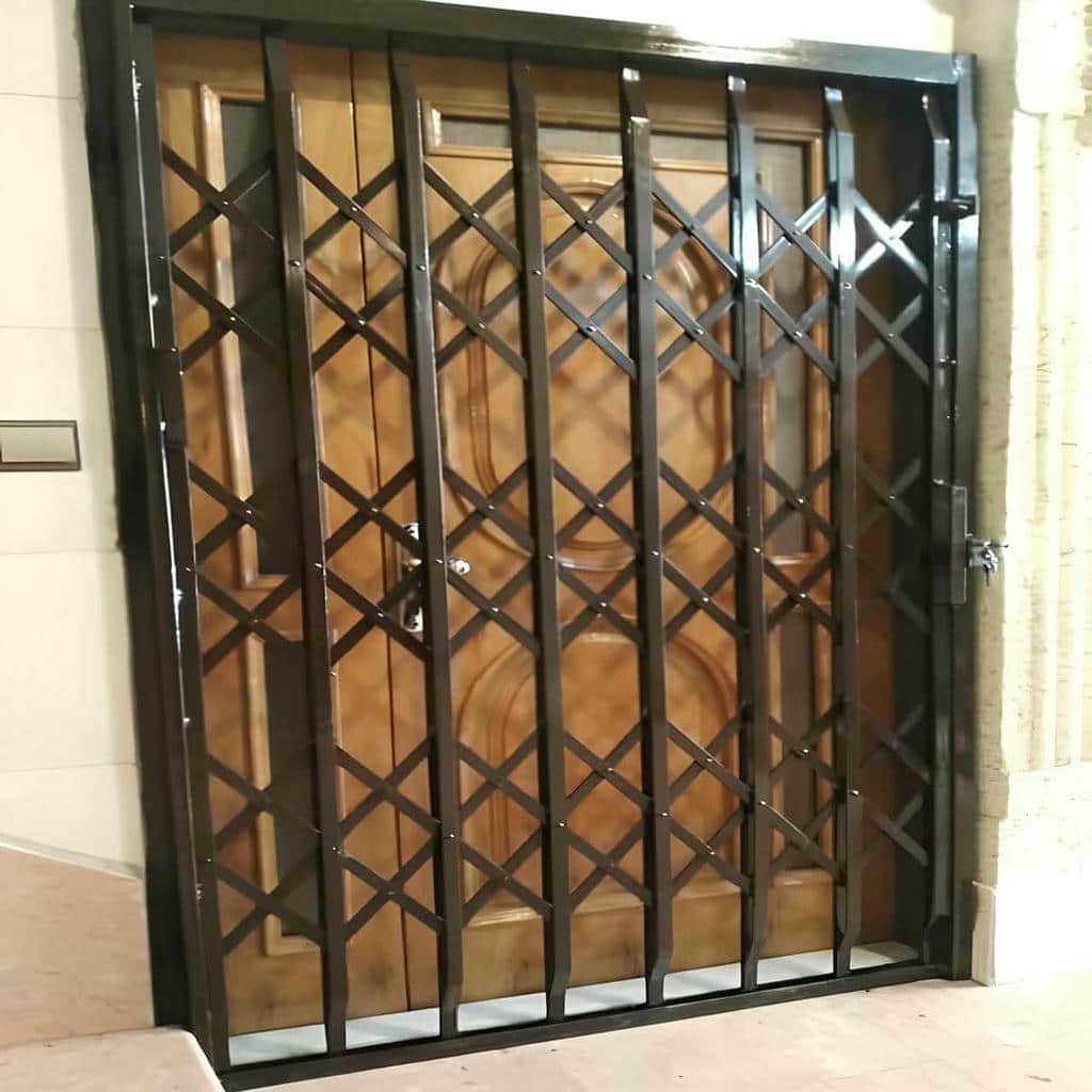خرید درب آکاردئونی حفاظ آپارتمان قفل کتابی در قم