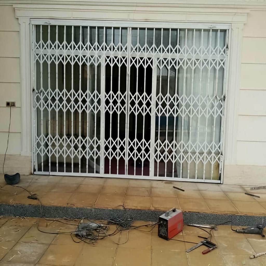 خرید درب آکاردئونی حفاظ آپارتمان با یراق‌آلات ایمن در شهرکرد