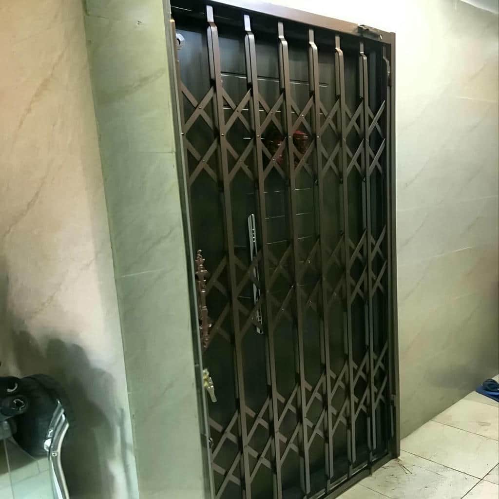 قیمت درب آکاردئونی حفاظ آپارتمان سه گل در ایلام