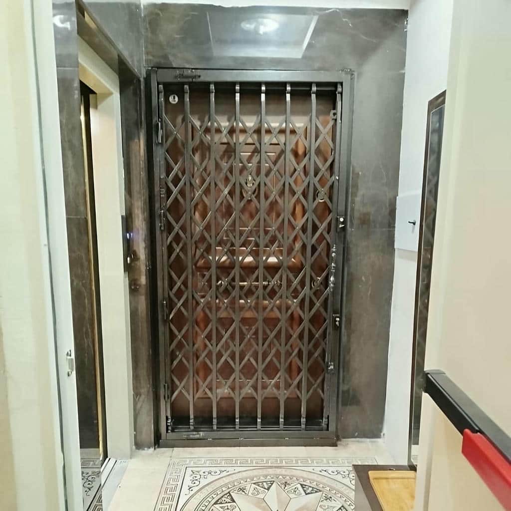 نصب درب آکاردئونی حفاظ آپارتمان چهارگل در استان خوزستان