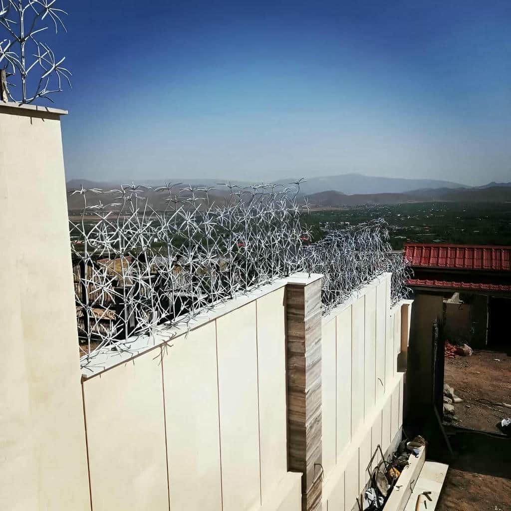 خرید حفاظ شاخ گوزنی دیوار ساختمان ارتفاع مهندسی در محمودآباد