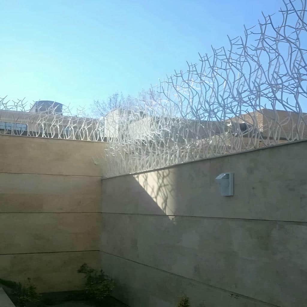 خرید حفاظ شاخ گوزنی دیوار ساختمان تراکم بالا در گرگان