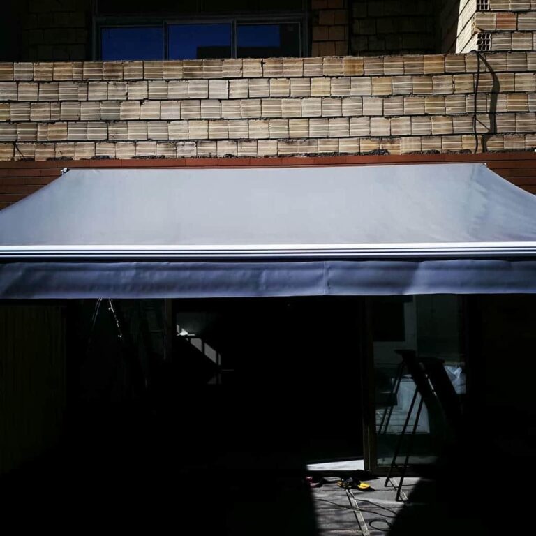 سایبان برقی ضد UV برای محافظت از پوست و مبلمان