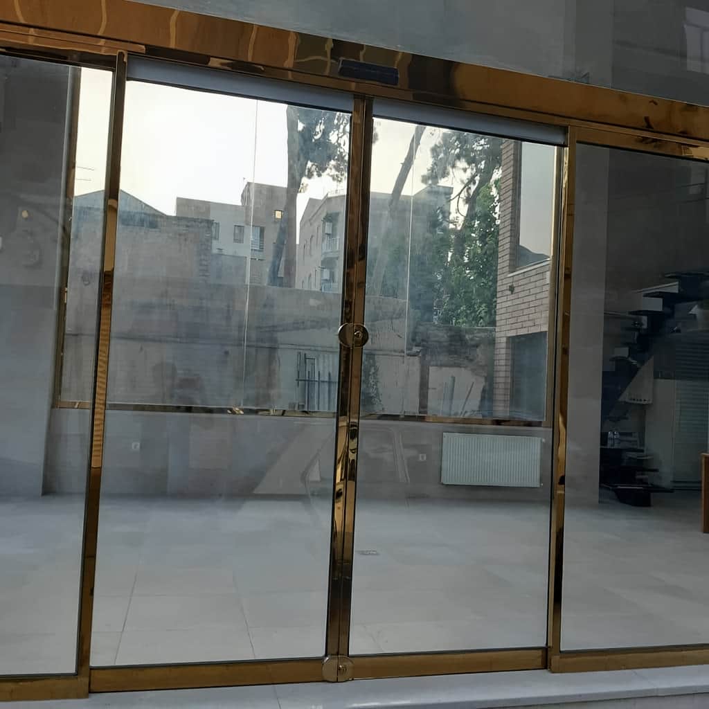 درب شیشه ای اتوماتیک تلسکوپی با موتور مناسب تردد بالا