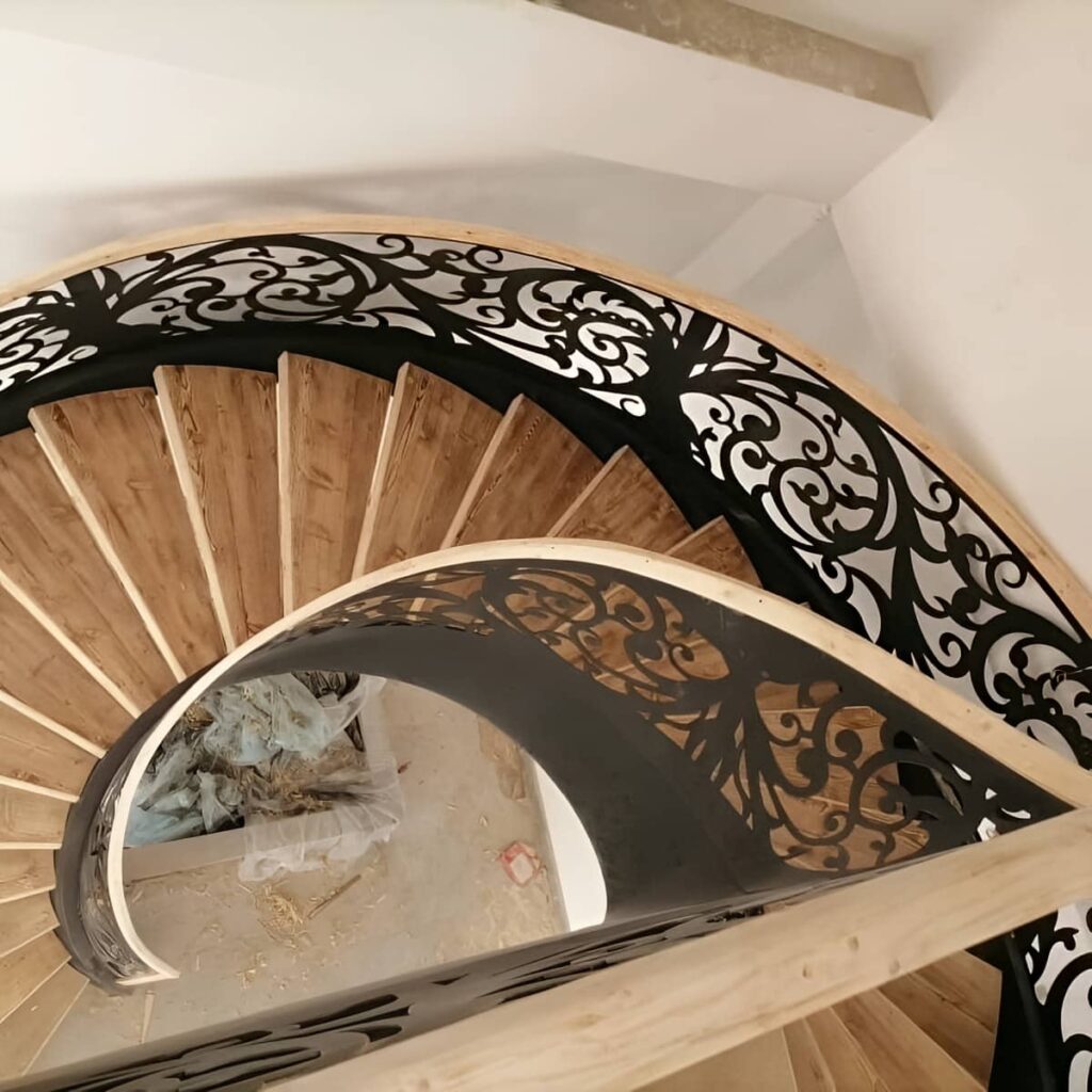 خرید حفاظ سی ان سی برای حیاط و ورودی