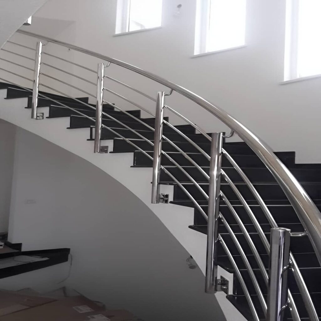 نرده استیل مات مناسب معماری مینیمال