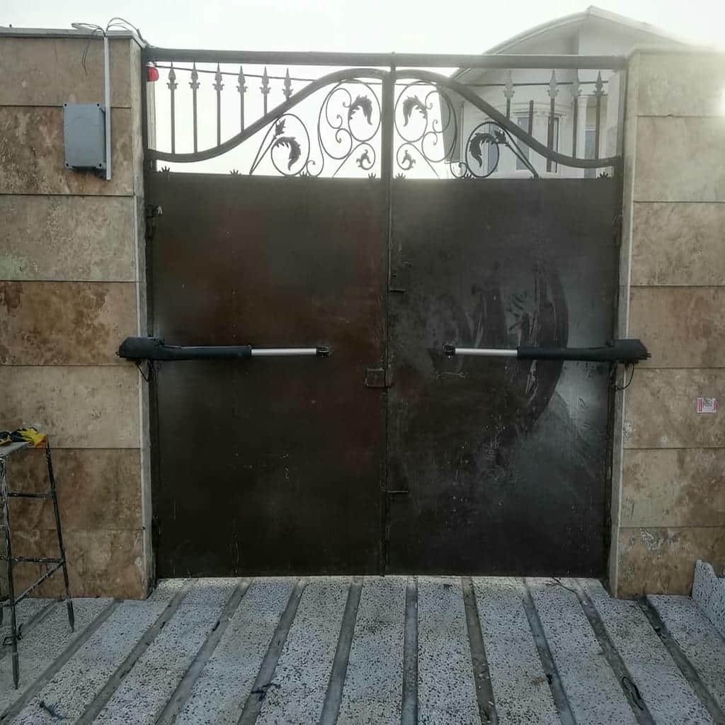 جک پارکینگی قابل کنترل با موبایل با اتصال بلوتوث جک پارکینگی قابل کنترل با موبایل با اتصال بلوتوث