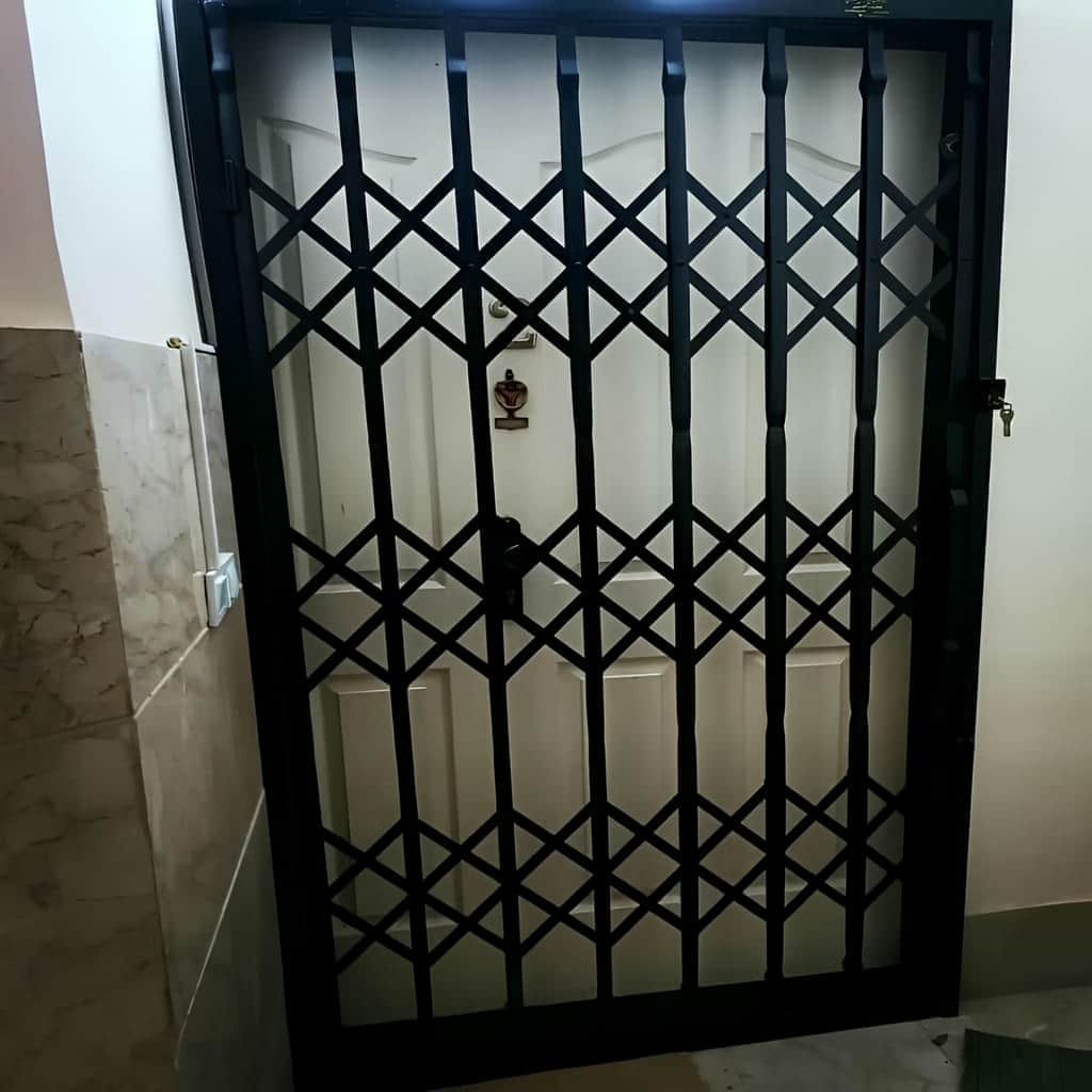 حفاظ آکاردئونی آهنی سه لوزی مدل ساده