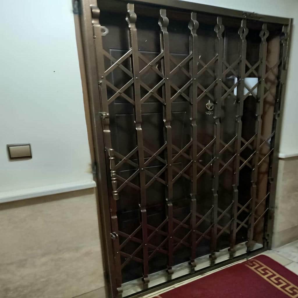 حفاظ درب آپارتمان ضد دیلم پنج گل متراکم