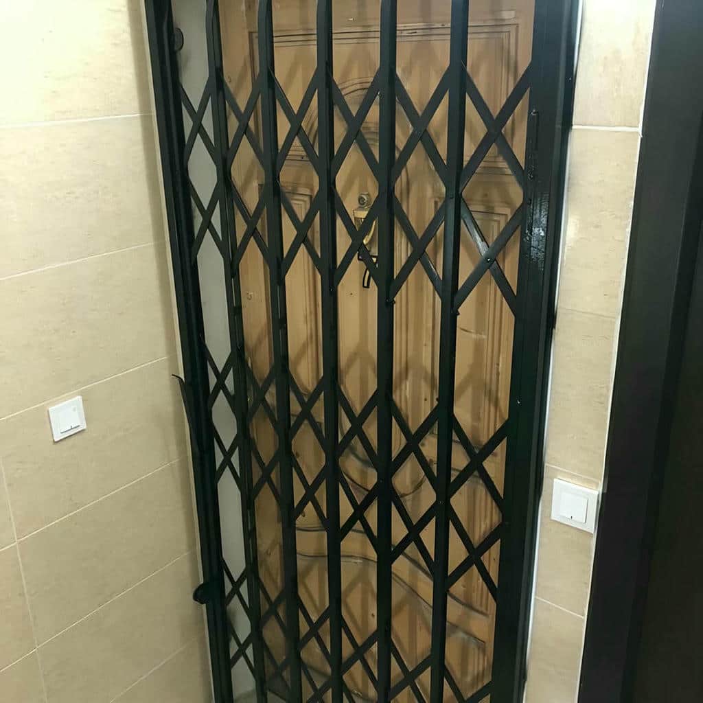 13 طرح درب آکاردئونی تسمه پهن آهنی