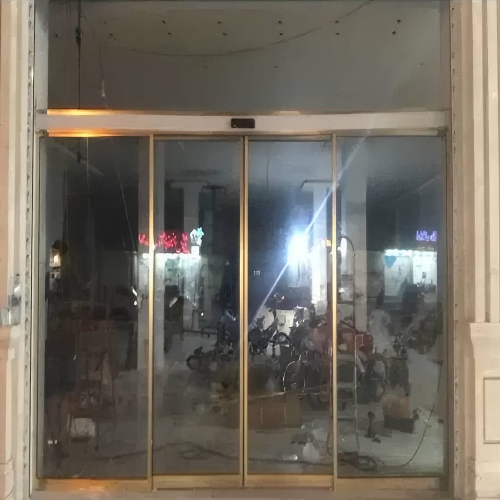 ساخت اپراتور درب شیشه ای کشویی با کنترلر هوشمند