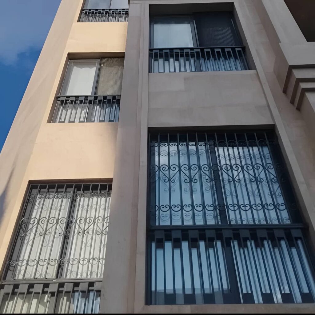 حفاظ پنجره دوجداره ضد سرقت مدل عمودی