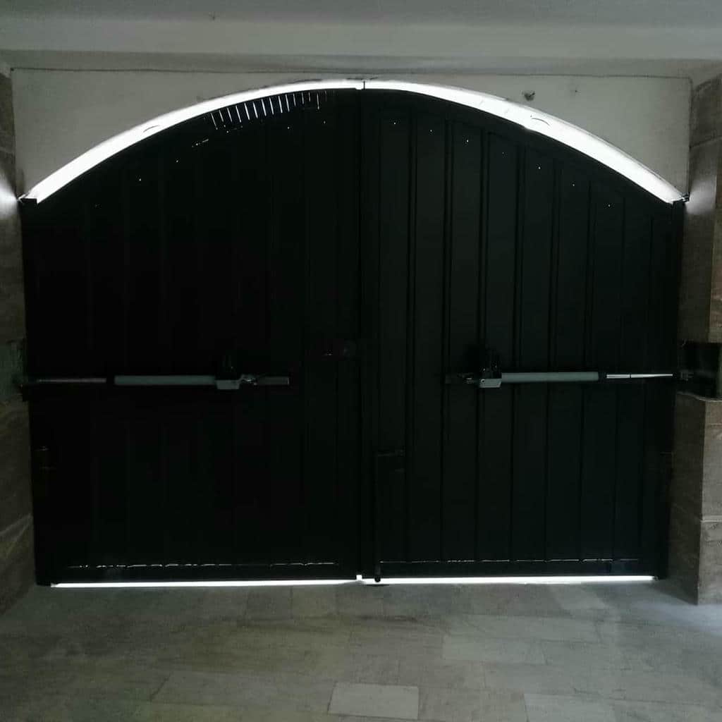 سفارش جک درب حیاط سنگین برای لنگه عریض