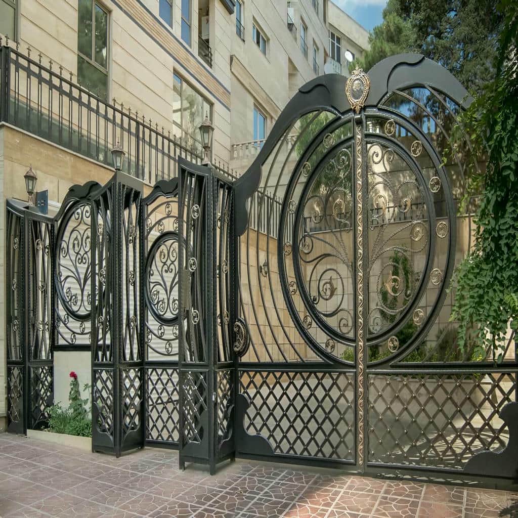 قیمت درب پارکینگ فلزی دو لنگه ورق دار