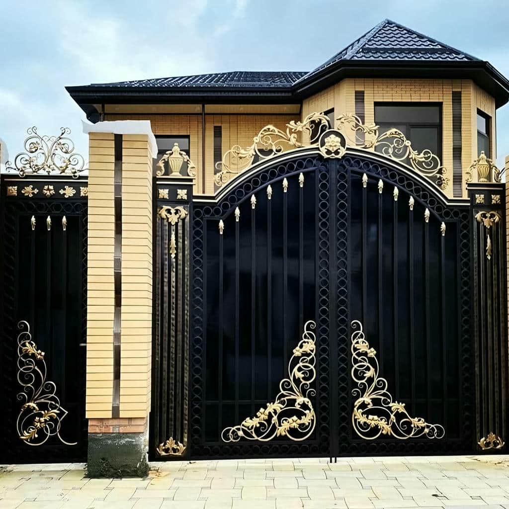 خرید درب حیاط ورق پانچ با ورق مقاوم
