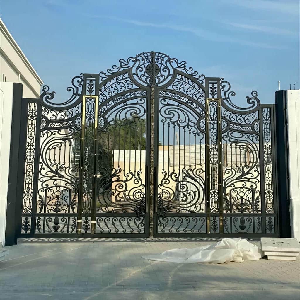 قیمت درب فلزی CNC حیاط دو لنگه