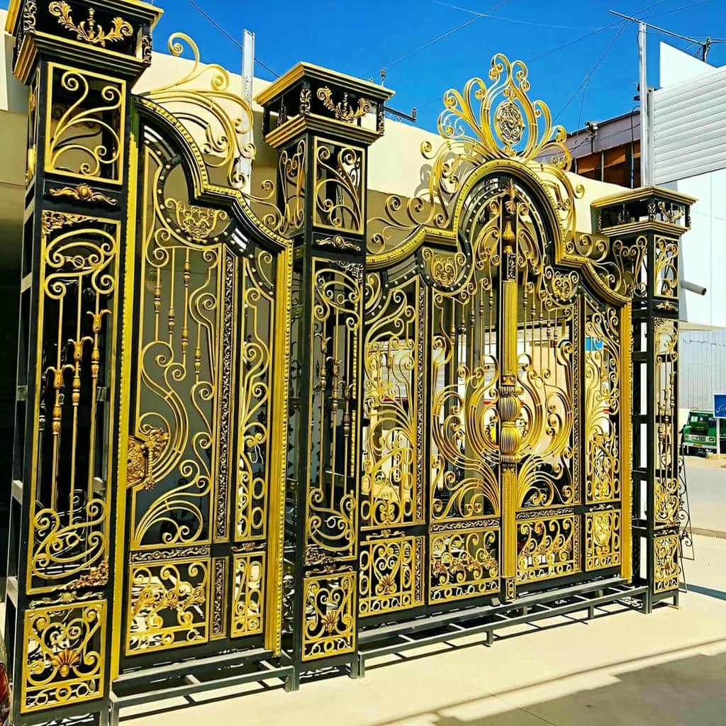 سفارش درب فلزی دو لنگه پارکینگ با ابعاد اختصاصی