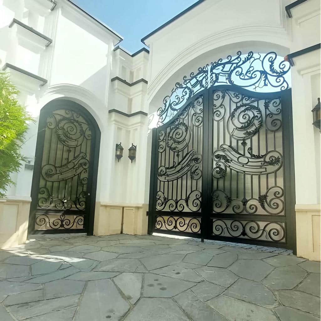 11 طرح درب ساختمان مدرن نمای سنگ