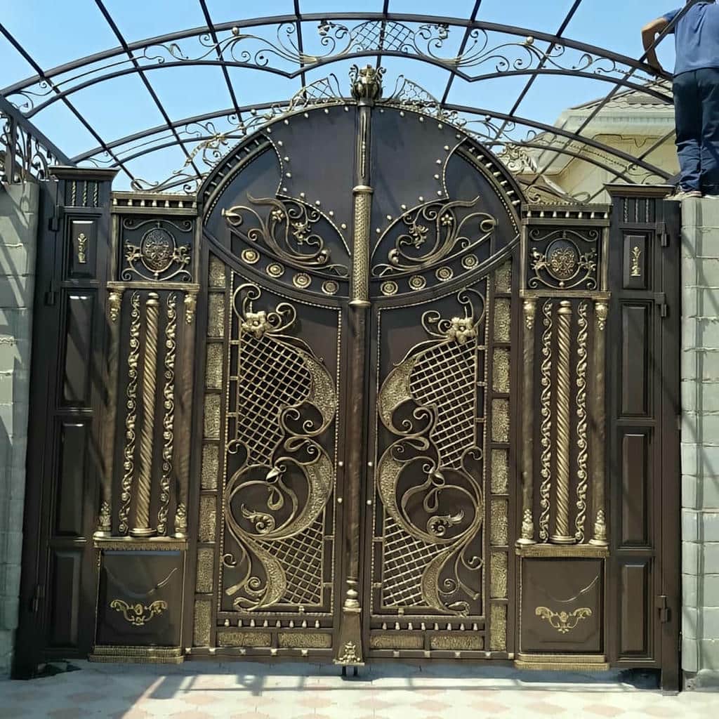 سفارش درب حیاط قاب فلزی بر اساس ابعاد دهانه
