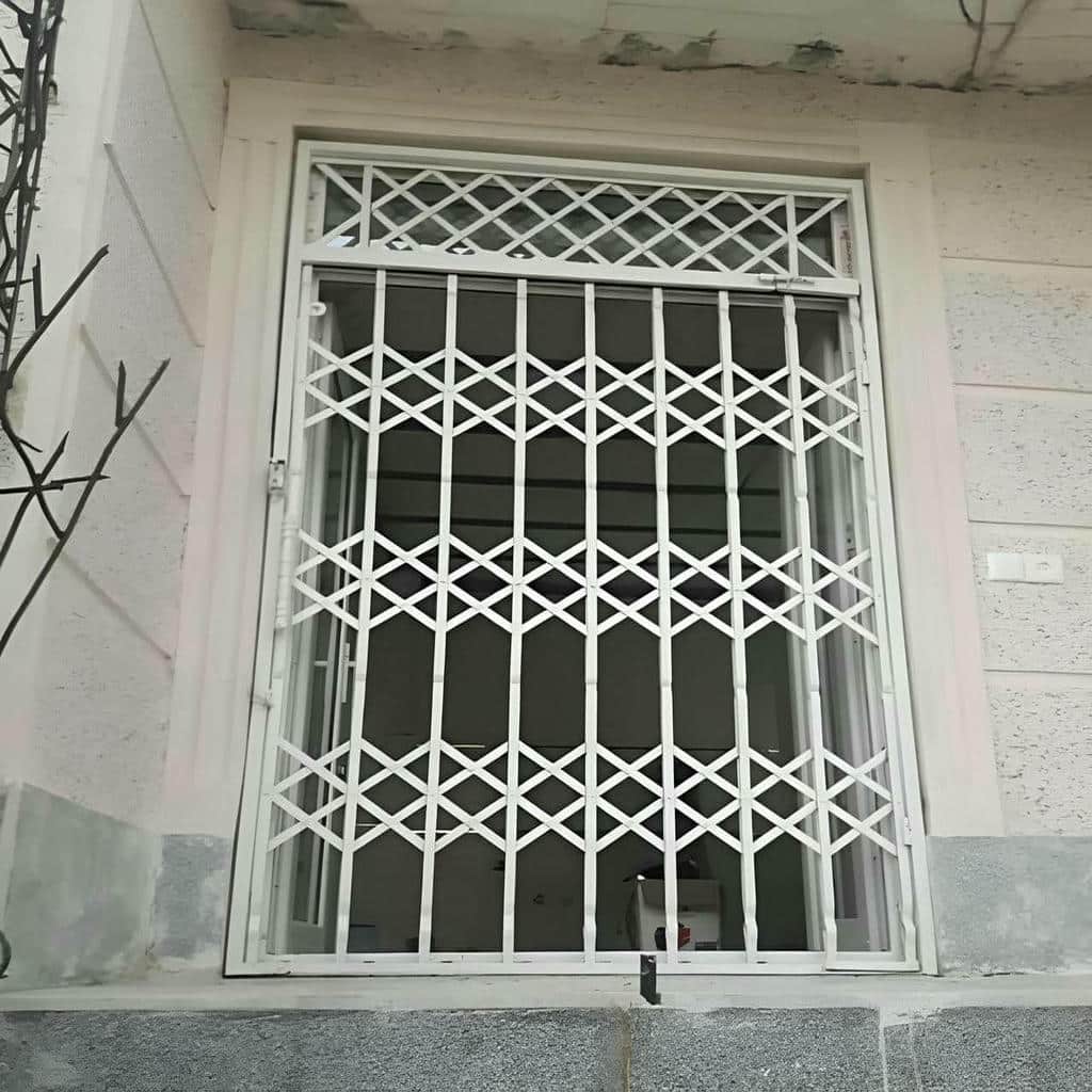 درب آکاردئونی آپارتمان با قفل امنیتی