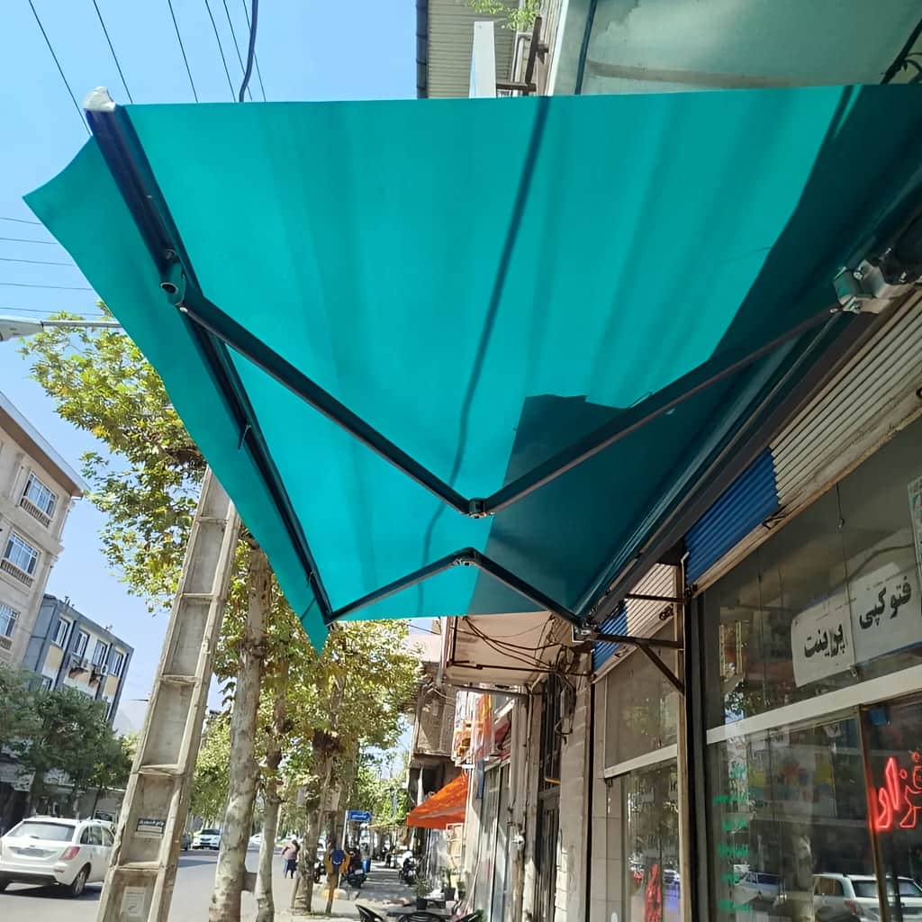 چادر برقی بازویی در فضای بیرونی چادر برقی بازویی در فضای بیرونی