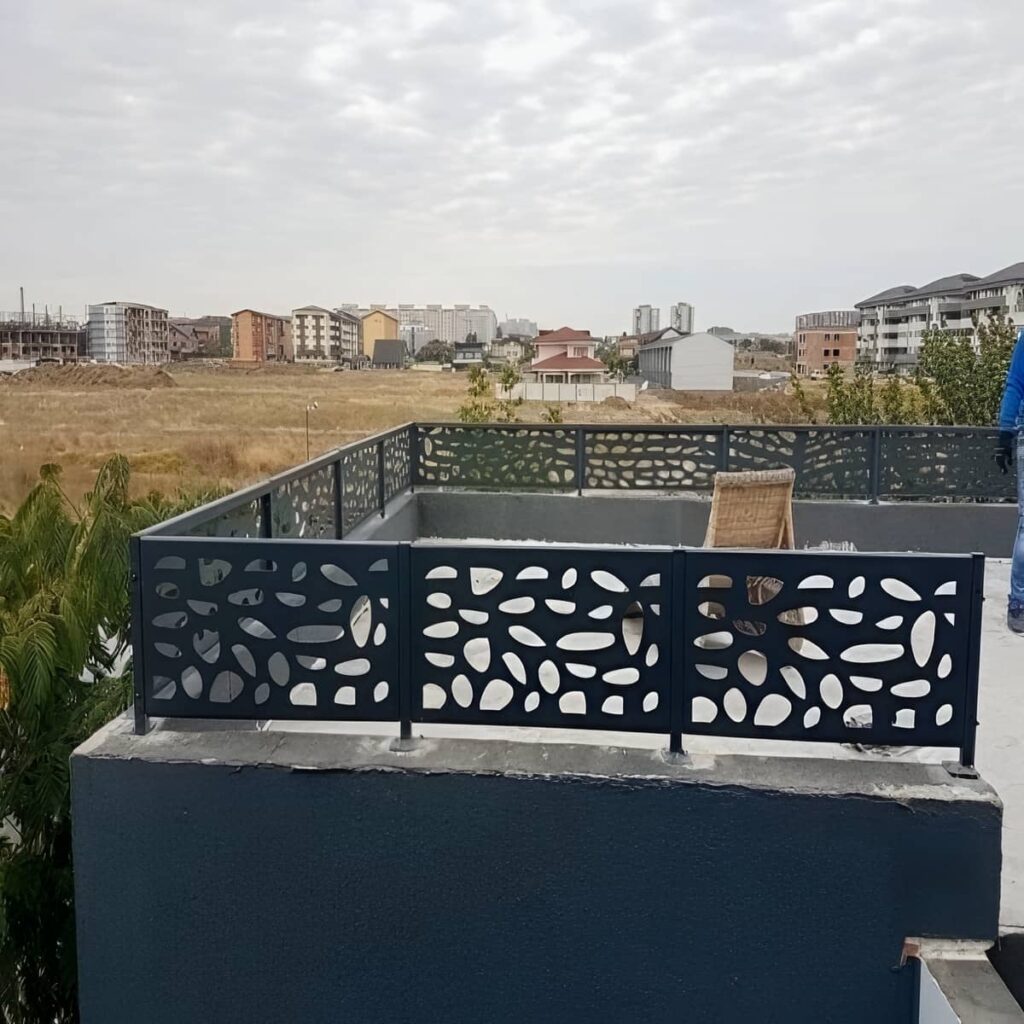 نرده راه پله مدرن با دستگیره هماهنگ