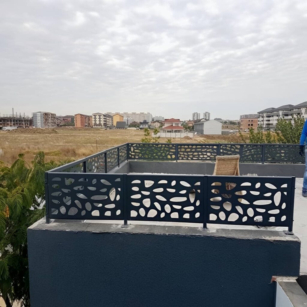 نرده چوبی راه پله هماهنگ با نما نرده چوبی راه پله هماهنگ با نما
