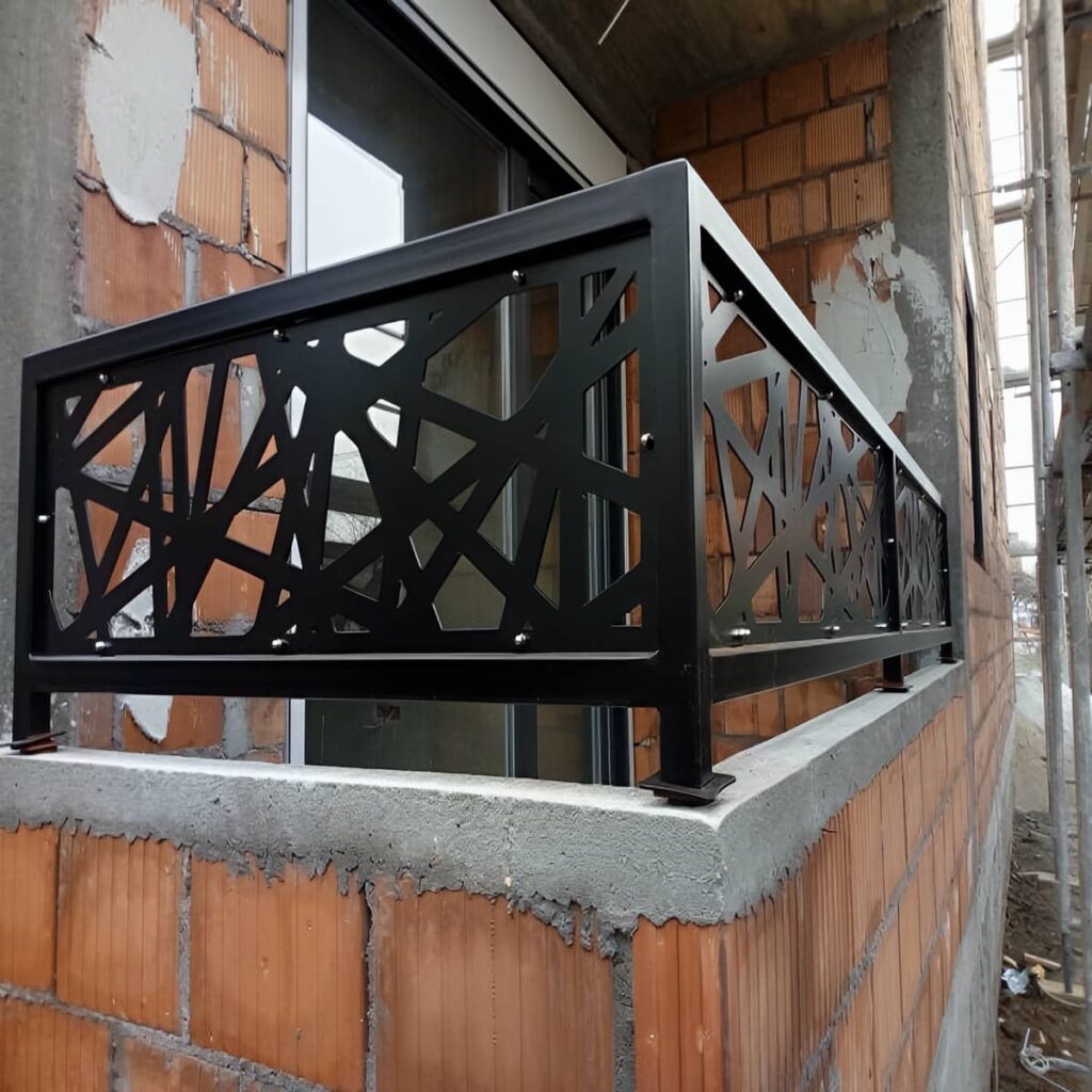 دست انداز راه پله با طراحی هماهنگ ساختمان