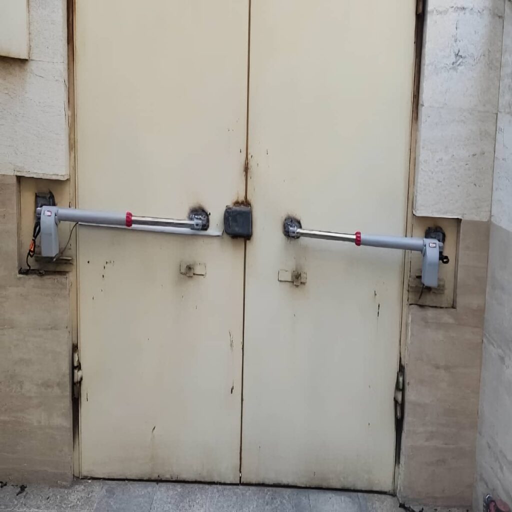 موتور درب پارکینگ اتوماتیک با کنترل دسترسی