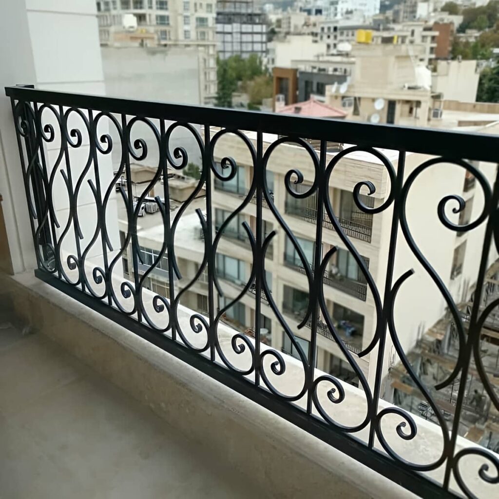 هندریل راه پله فلزی با طراحی کاربردی