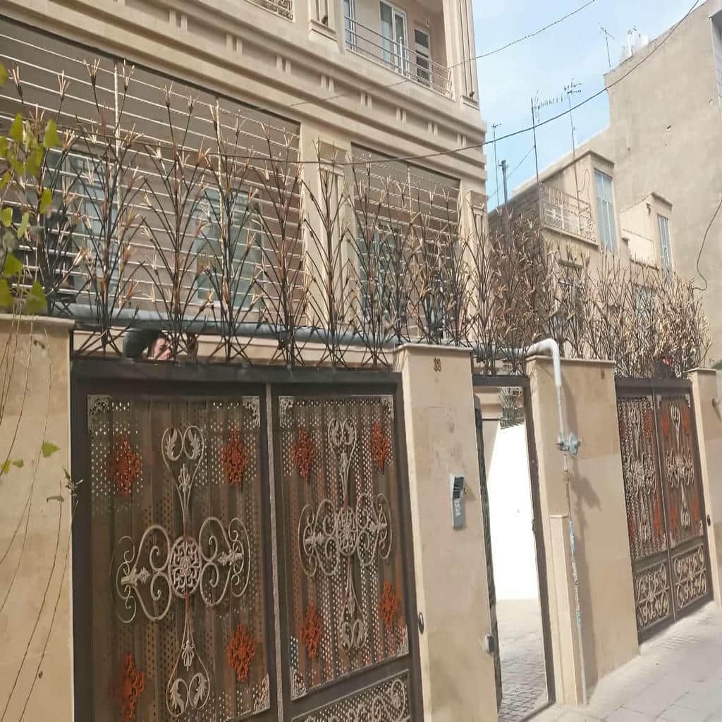 حفاظ دیوار سرنیزه ای ساختمان استان خوزستان