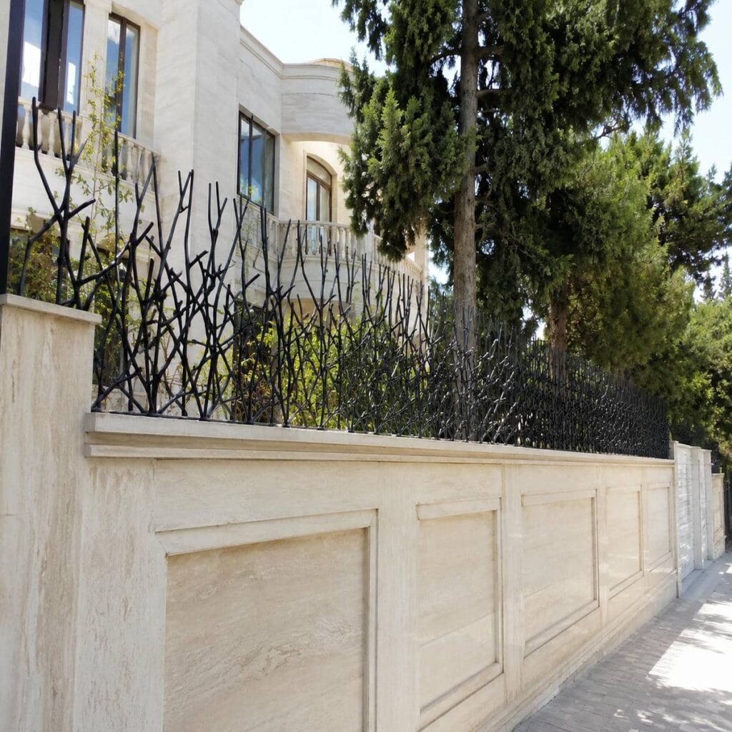 حفاظ دیوار سرنیزه ای فلزی ساری