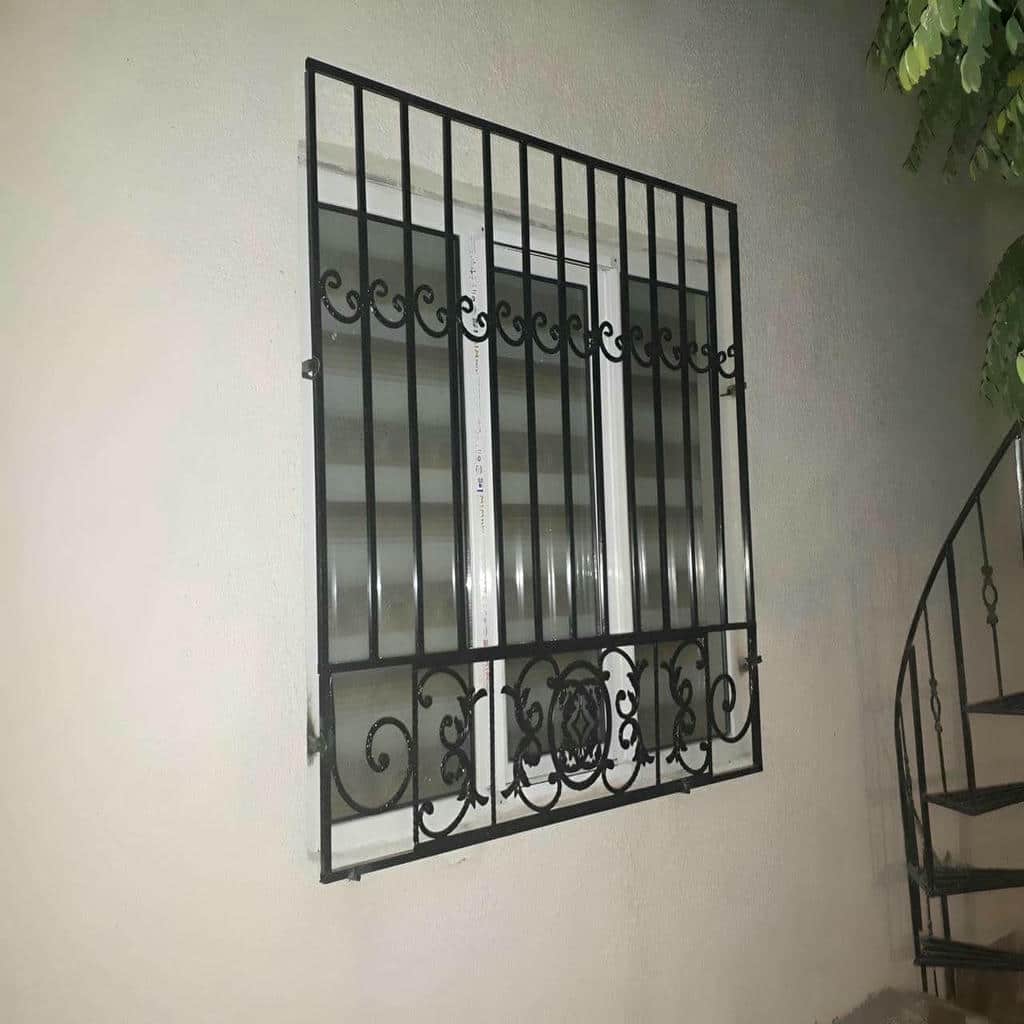 حفاظ پنجره سفارشی با فرم هندسی