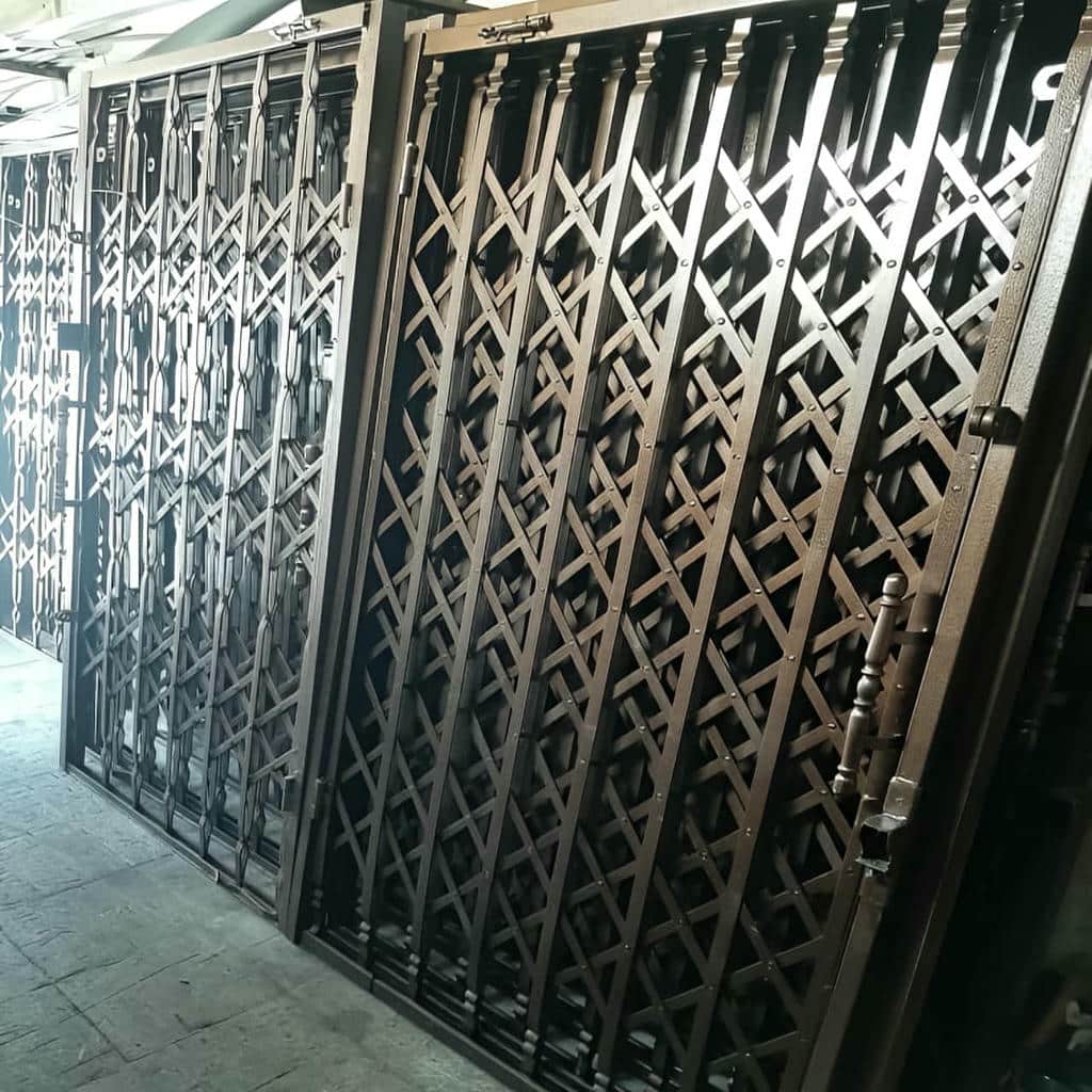 درب آکاردئونی مدل جمع شونده استان کرمان