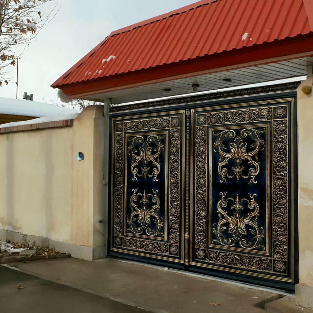 درب حیاط سفارشی با اتصال یکدست