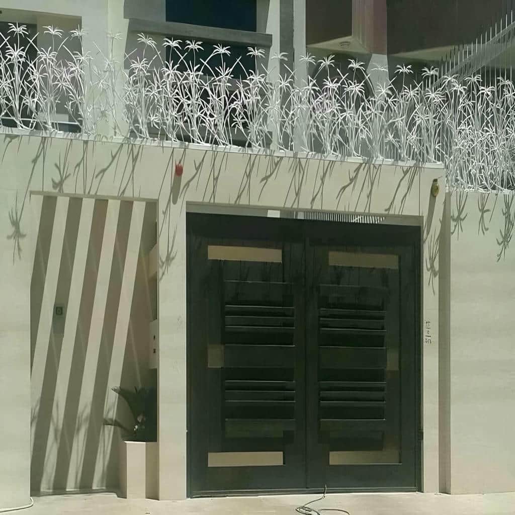 نرده دیوار ویلایی با طراحی مدرن