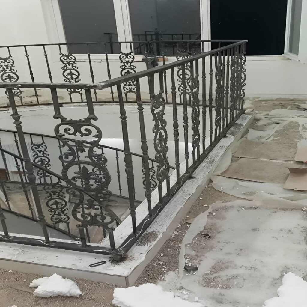 نرده پله استان کرمانشاه با اجرای داخلی نرده پله استان کرمانشاه با اجرای داخلی